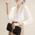 Mùa xuân 2019 áo sơ mi trắng nữ mới phiên bản Hàn Quốc của áo thun dáng dài tay voan rộng cổ áo sơ mi cổ chữ V Áo sơ mi