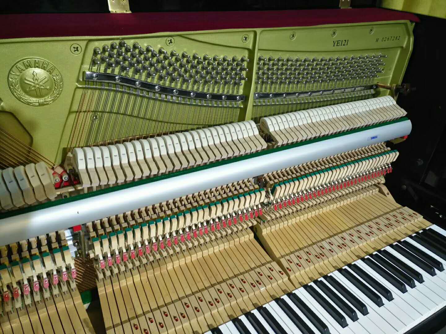 Đàn piano Yamaha Yamaha 90% mới Gia đình đàn piano trẻ em Model YE121 Sản xuất năm 2013 - dương cầm giá đàn piano yamaha