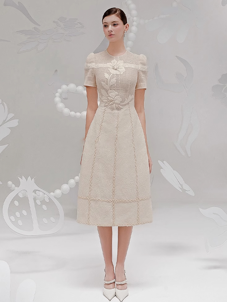 Vietnamese Niche French Romantic Lace Celebrity Daughter Sweet Lady Dress Slim-fit Gentle Temperament dress