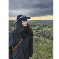 Черная демисезонная куртка, в западном стиле