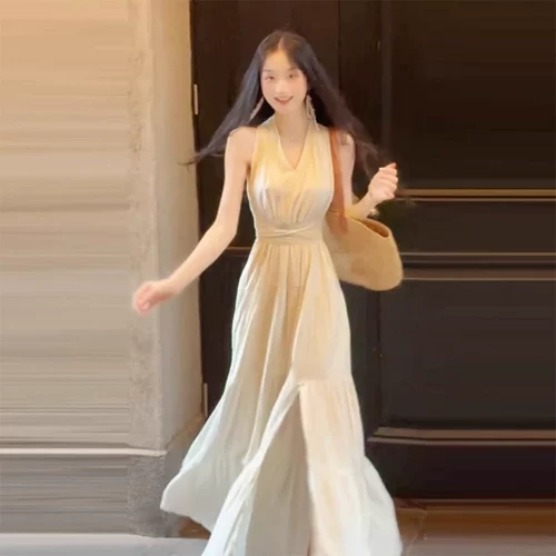 Уникальная и красивая юбка с узкой талией, новый стиль 2025 года, популярное в этом году длинное платье с V-образным вырезом и открытым 𫔭 длинное женское летнее платье.