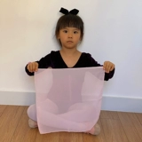 舞蹈丝巾 У детского тестового шарфа в детской платформе есть девушка, исполнившая реквизит Jiazhou Yangge