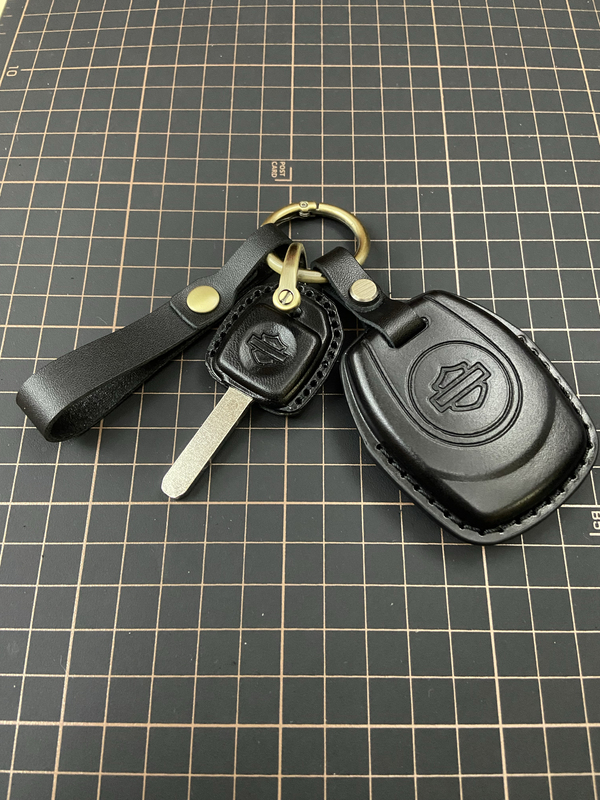 Suitable for Harley 25 Models Fat Boy Street Fighter Genuine Leather Sportsters Nightcrawler Harley 975 Key Case Cowhide Cover Suitable for Harley 25 Models Fat Boy Street Fighter Genuine Leather Sportsters Nightcrawler Harley 975 Key Case Cowhide Cover