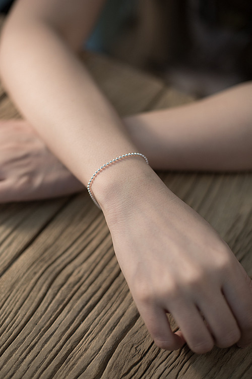 Watery Years 925 sterling bạc đơn giản và linh hoạt Khí chất thanh lịch Mini Silver Peas Bracelet hoặc vòng chân - Vòng chân lắc chân chuông