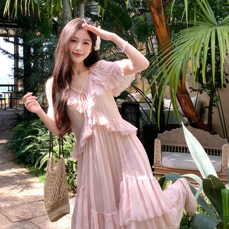 French-Style Loose Chiffon Dress Set for Slightly Plump Figures, Covering the Belly, Suitable for Early Summer Dates and Vacations, Creating a Beautiful and Atmospheric Look