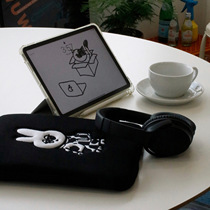 una Korean ins blogger beyond’s same cute black hand-painted simple drawing iPad tablet keyboard storage bag
