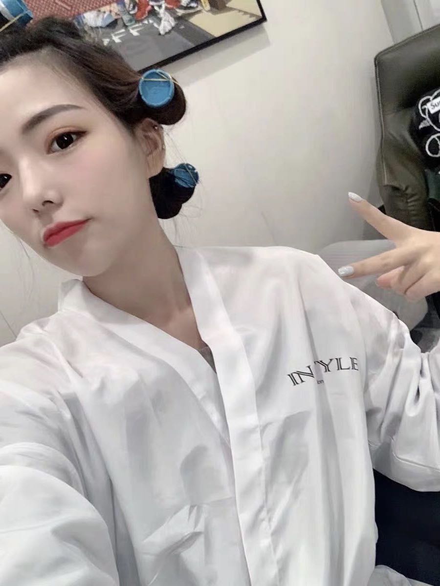 Online Red New Hairdresseshop Customer Service Beauty Hair Cut Hair Kimono Hair Salon And Hair Salon Customer Clothes Beauty Salon Custom LOGO