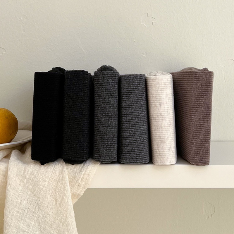 Japanese vertical stripe micro pressure display slim pantyhose women's underpants autumn and winter medium thick bottom socks deep curly with no drop of seat-Taobao