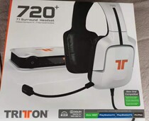 Merga Lion TRITTON 720 7 1 vocal track headset Dube eating chicken listening to sound lobes support PS5
