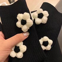 Little Red Book Knitted Flowers In Tube Socks Autumn Winter Heavy Industry ins Handmade Japanese Personality Trend JK Stockings
