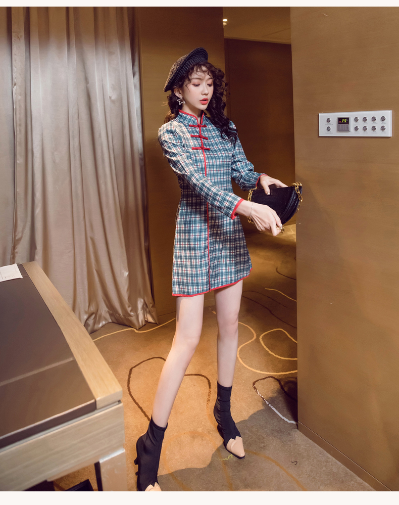 VK旗艦店 中國風復古旗袍改良版格紋盤扣修身長袖洋裝