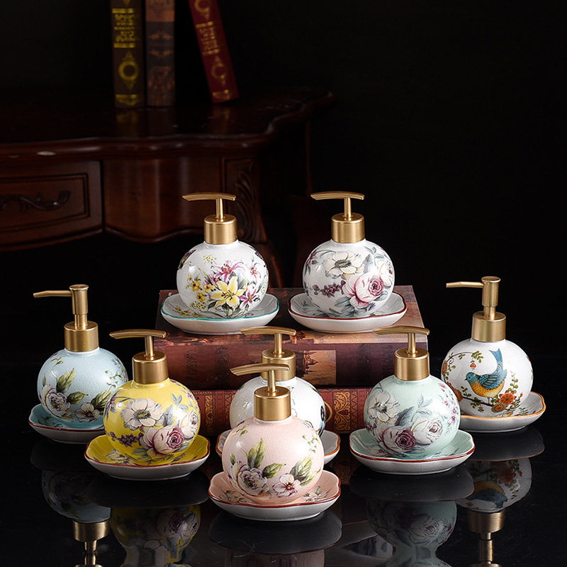 American Creative Ceramic Soap Dish Eu Style Retro Hotel Makeup Room Upscale Soap Box Lotion Bottle Suit Wedding