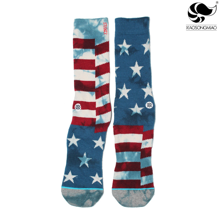 Đầy đủ 3 đôi vớ trượt ván thể thao American st dày khăn dưới đường nhảy vớ sock cộng với vớ nam triều dài tất gucci