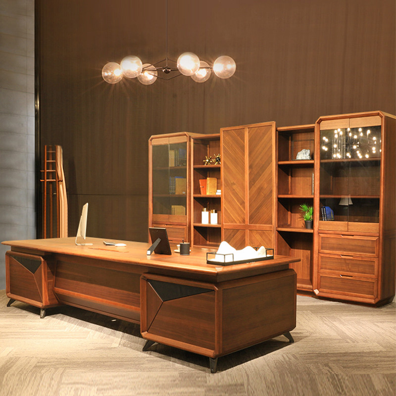 New Chinese style boss office desk and chair combination atmospheric president table simple modern solid wood executive desk office furniture