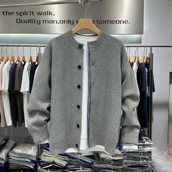 Spring and autumn new style knitted cardigan men's fake two-piece trendy loose casual lazy round neck simple versatile sweater jacket Spring and autumn new style knitted cardigan men's fake two-piece trendy loose casual lazy round neck simple versatile sweater jacket