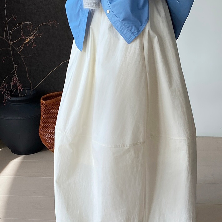 Korean-Style Floral Skirt with a Unique Design, Elastic Waist, French Style, Slimming, Body-Covering, Mid-Length, Puffy Skirt