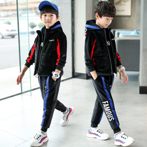 2018 Spring Autumn Season Childrens Clothing Boy Autumn Clothing Handsome Golden Velvet Three Sets Childrens Sports Suit New