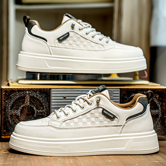 Men's shoes 2026 new spring trendy brand high-end thick-soled sneakers for boys light luxury casual versatile white sneakers