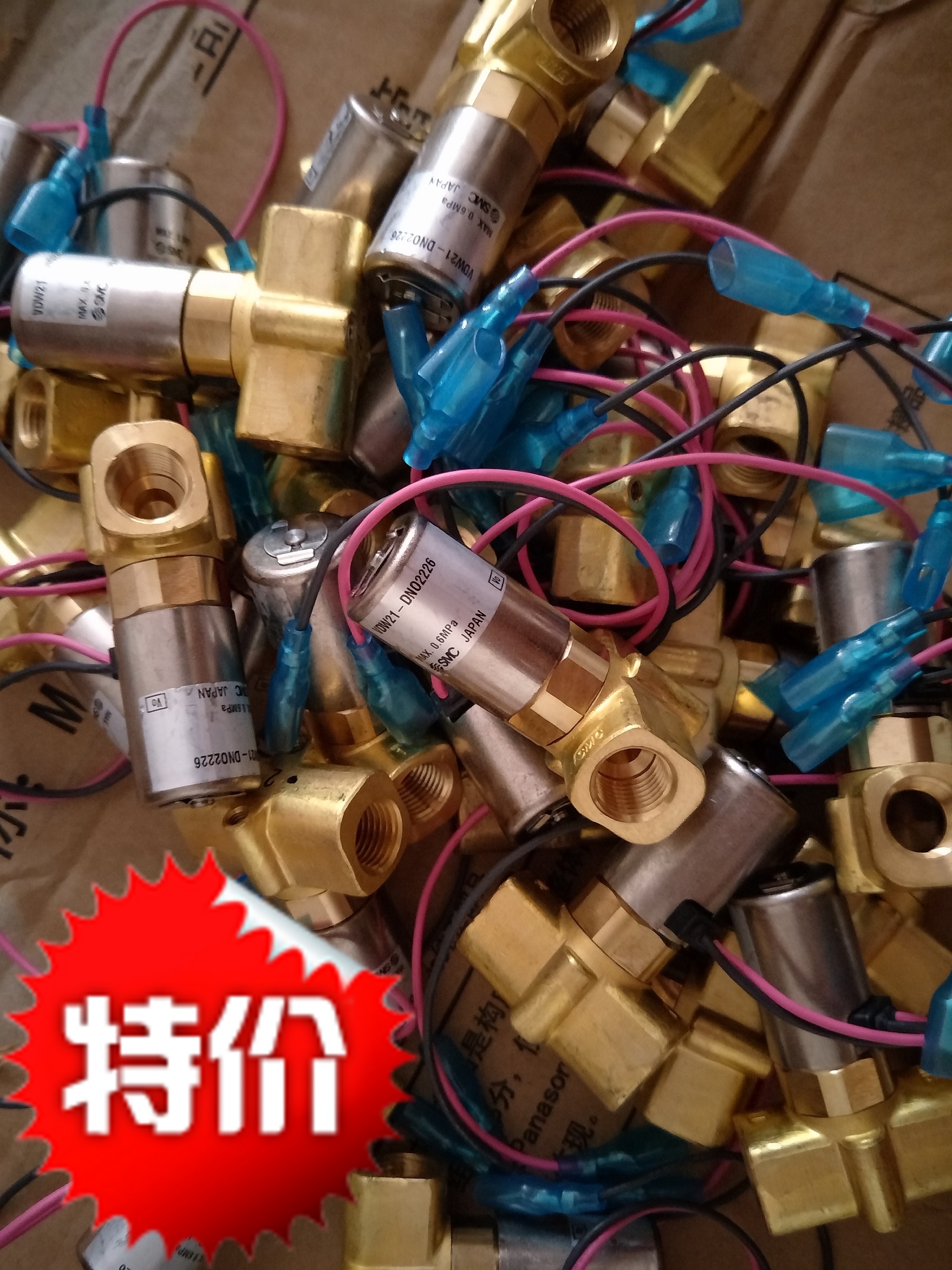 Original Panasonic wire feeder solenoid valve VDW21-DN02226 Panasonic wire feeder valve VDW21DN02226