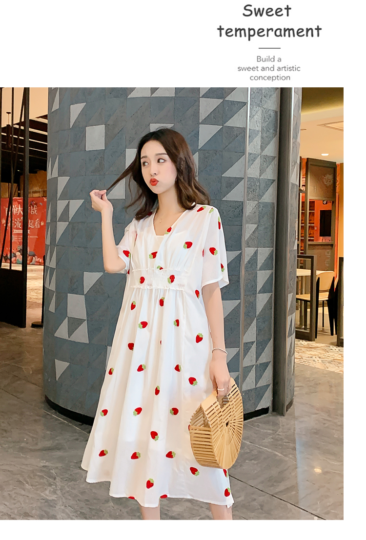 Váy bà bầu hè 2019 thời trang mới Hàn Quốc thêu dâu tây ngắn tay Váy bà bầu rộng kích cỡ váy - Áo thai sản đầm bầu