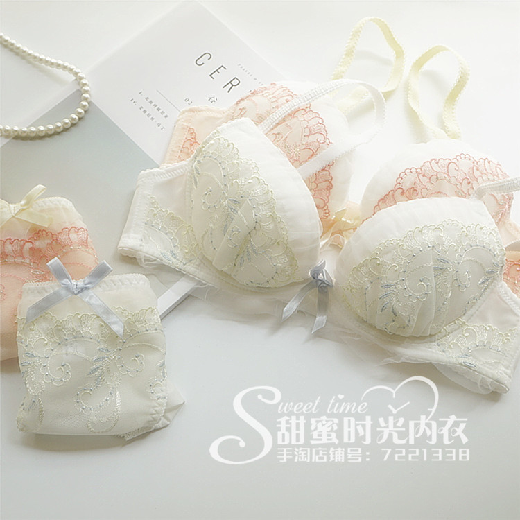 Japanese embroidery big steel ring small low circumference big cup girl student underwear suit cute lingerie