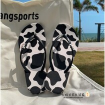Japanese spot GP cute cartoon cow flip-flops female Summer Student Non-slip bath cool sandals ins