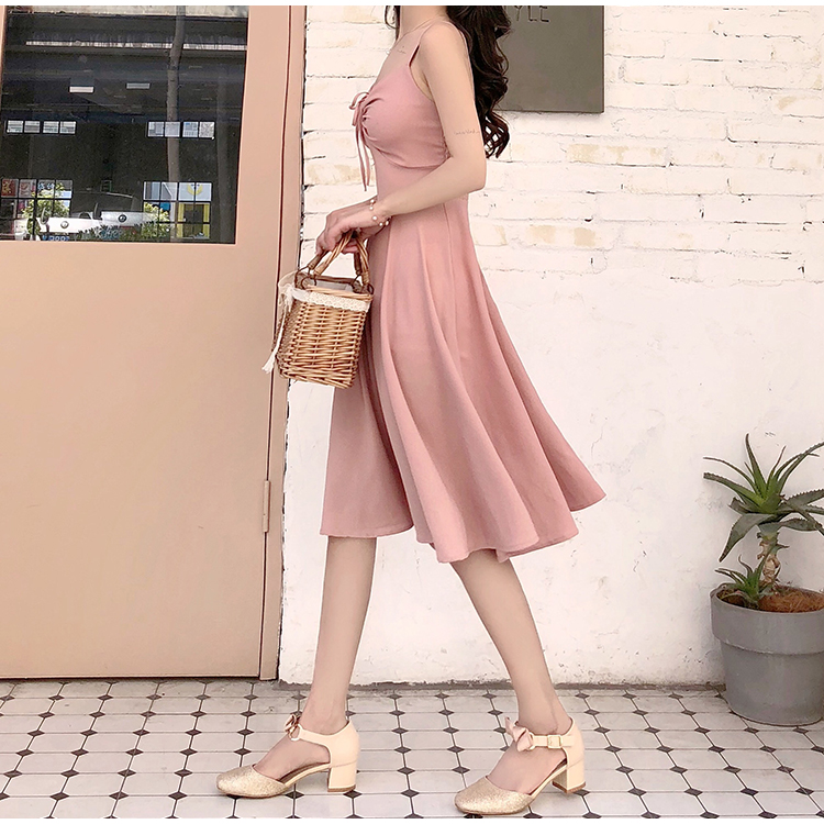 VK旗艦店 韓國風露肩收腰系帶修身性感吊帶無袖洋裝
