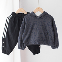 Neutral style childrens clothes boys and girls loose version of the coat spring and autumn Korean version of children Baby foreign style autumn clothes tide