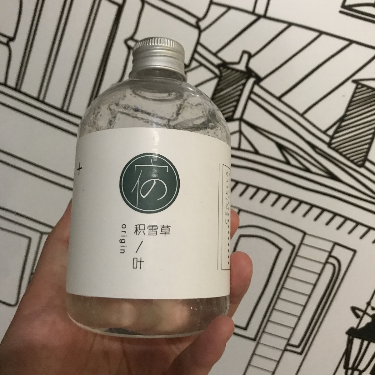 呵护脆弱肌肤?让积雪草纯露来守护你!
