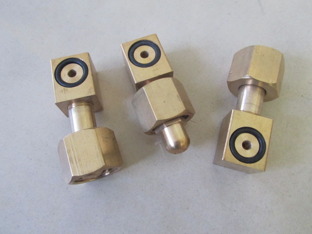 Oxygen bottle transfer submersible bottle connector hospital gas cylinder converted into submersible gas cylinder joint to connect pressure reducing valve switching valve