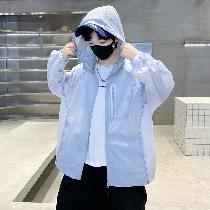 Boys' Summer Thin Hooded Sun Protection Jacket 2026 New Style Medium and Large Children's Lightweight Jacket Outdoor Casual Zipper Top Boys' Summer Thin Hooded Sun Protection Jacket 2026 New Style Medium and Large Children's Lightweight Jacket Outdoor Casual Zipper Top