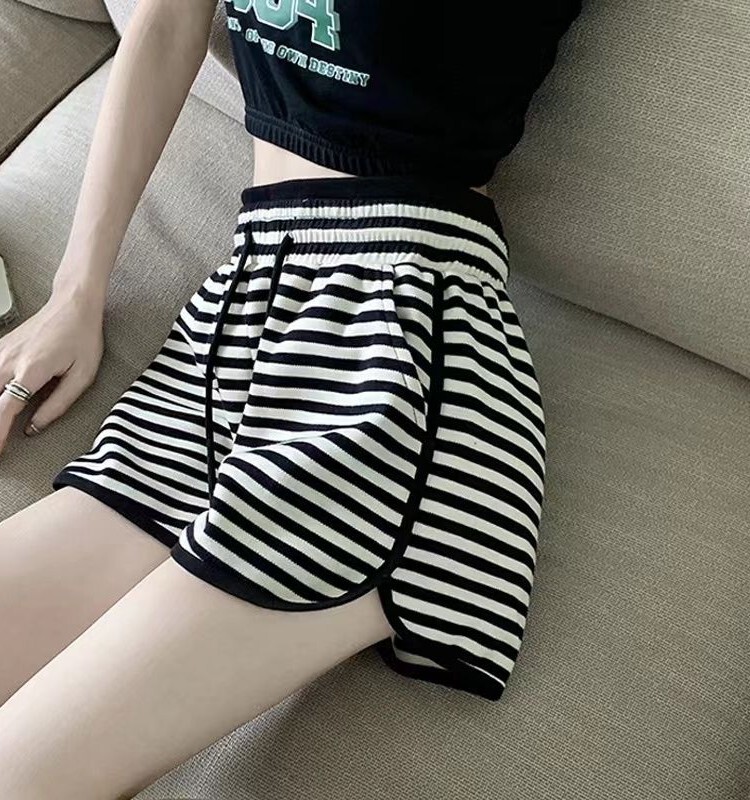 Black and White Striped Sports Shorts for Women, Summer 2024 New Style, High-Waisted, Loose, Slimming, Versatile, Casual Wide-Leg Hot Pants
