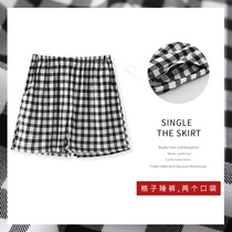 Air Conditioning Sleeping Pants Women Summer Pure Cotton Shorts Day of grid can be externally worn with thin loose version large code black and white home pants