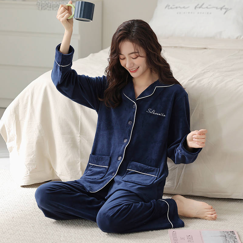 Autumn and Winter Women's Cardigan Island Velvet Pajamas Anti-Static Thin Velvet Thin Coral Velvet Short Fine Velvet Home Wear Set Autumn and Winter Women's Cardigan Island Velvet Pajamas Anti-Static Thin Velvet Thin Coral Velvet Short Fine Velvet Home Wear Set