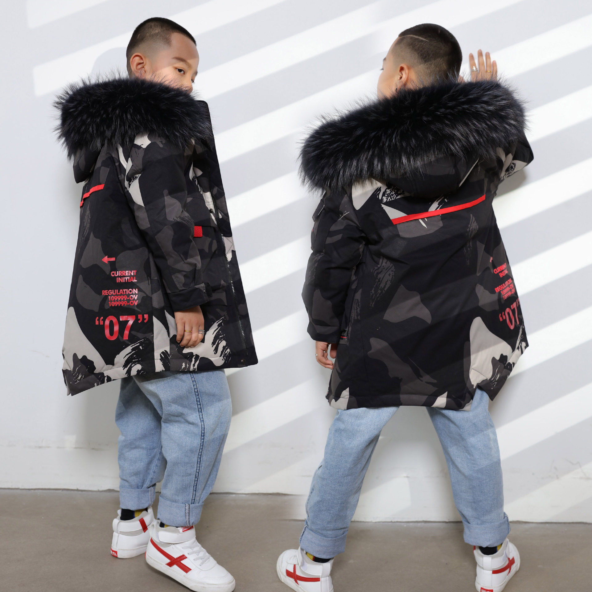 Children suit boy big fur collar camouflated down jacket 2019 Winter new thickened tooling white duck suede coat large size