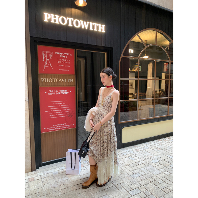 Le Rouge Zhou Meimei Fashionable French-Style Soft Lace Retro Leopard Print Tencel Tank Dress Le Rouge Zhou Meimei Fashionable French-Style Soft Lace Retro Leopard Print Tencel Tank Dress