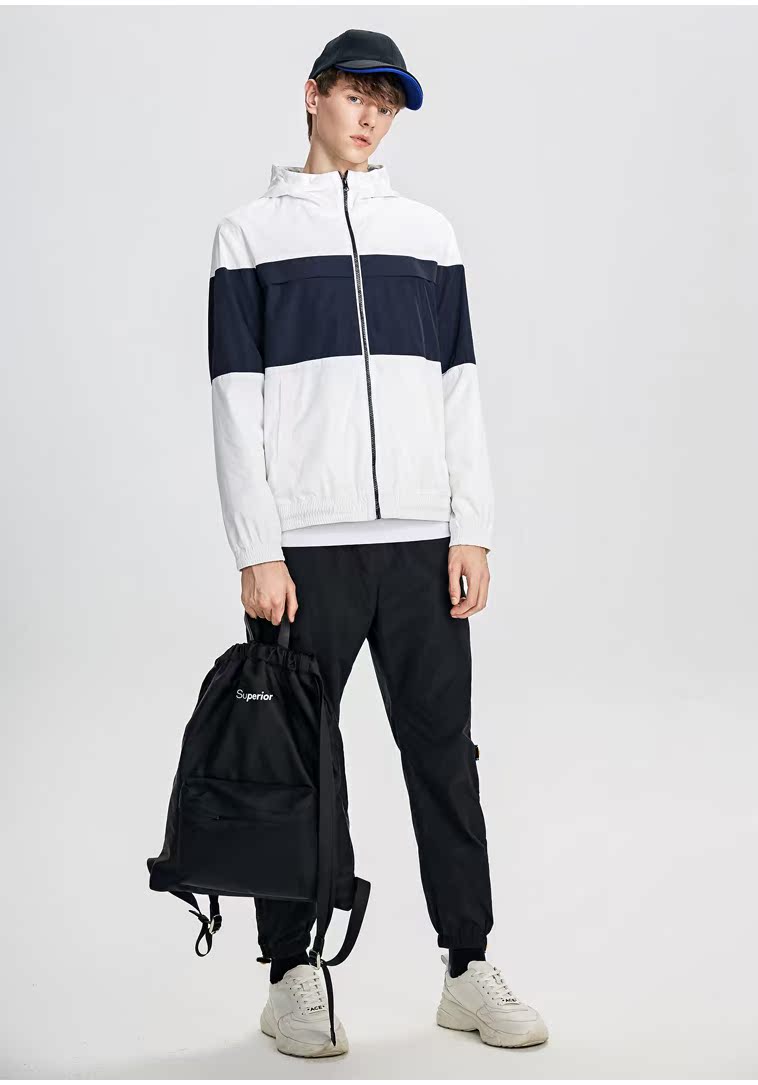 TRENDIANO mới 2018 nam chữ mùa thu khâu áo khoác gió trùm đầu lỏng lẻo nam 3GC304751P áo gió hoodie