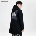 TRENDIANO quần áo nam mùa đông xu hướng in chữ áo len dài trùm đầu 3HC434180P shop áo khoác nam Áo len