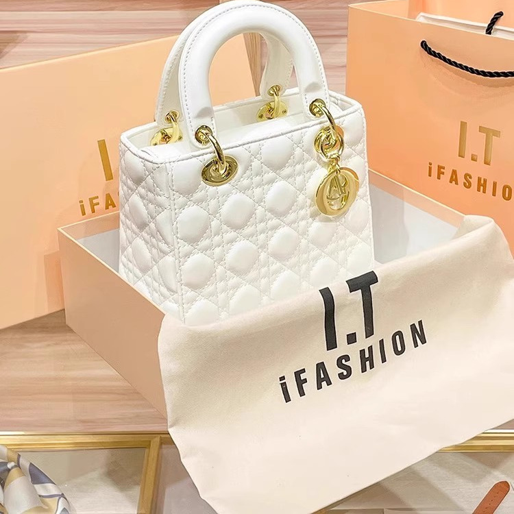 Hong Kong Genuine Princess Diana Bag Genuine Leather Women's Handbag Famous Brand High-End Bag 2026 New Luxury Brand Bag
