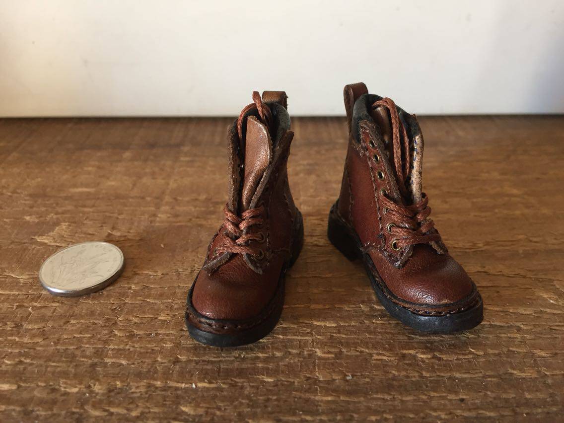 1: 6 soldiers Martin boots-Taobao