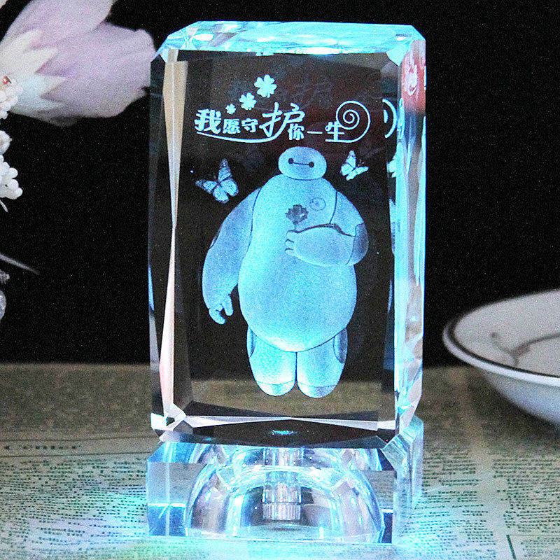 クリエイティブなクリスタル彫刻ポートレート写真誕生日プレゼント、光る記念品オーナメント、彫刻工芸品小物ギフト