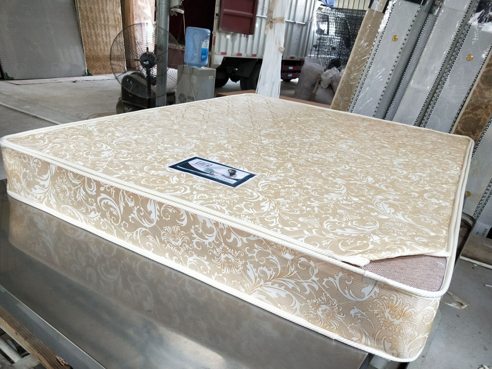 Phúc Châu mùa xuân nệm Simmons nệm pad ký túc xá 1,5 m 1,8 m có thể được thiết lập để làm thuê nệm nội thất - Nệm nệm gấp 1m2