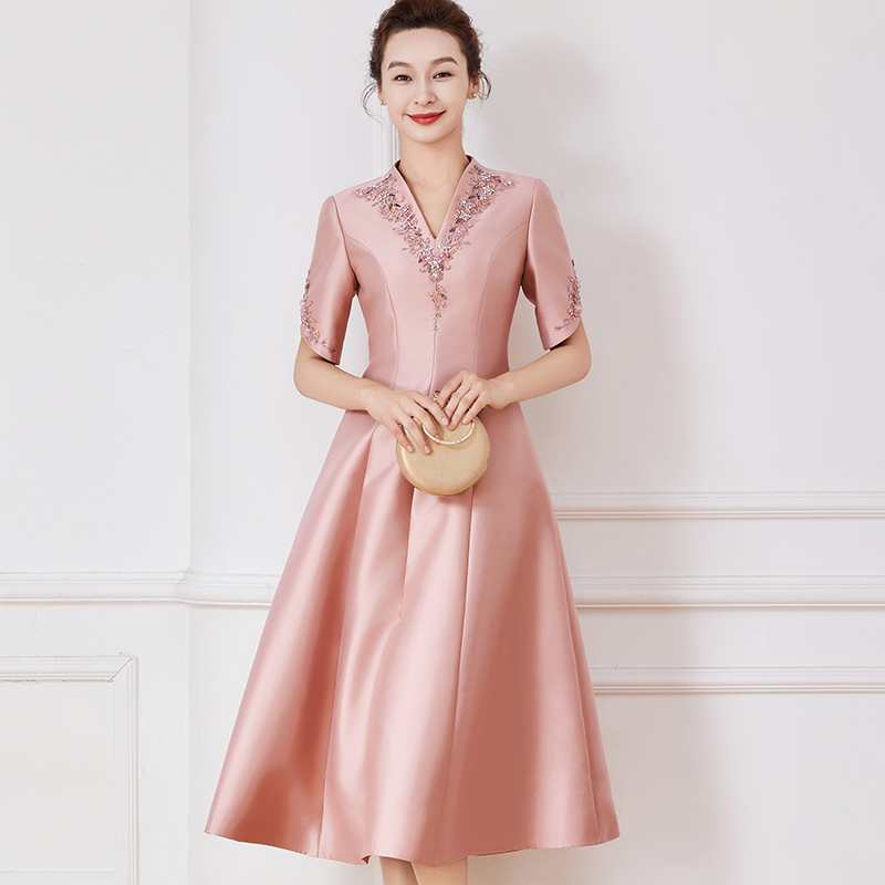 Mother of the Bride Wedding Banquet Dress, New Style, Elegant and Noble, Mother-In-Law's Toast Dress, Banquet Support Person Wedding Dress Mother of the Bride Wedding Banquet Dress, New Style, Elegant and Noble, Mother-In-Law's Toast Dress, Banquet Support Person Wedding Dress