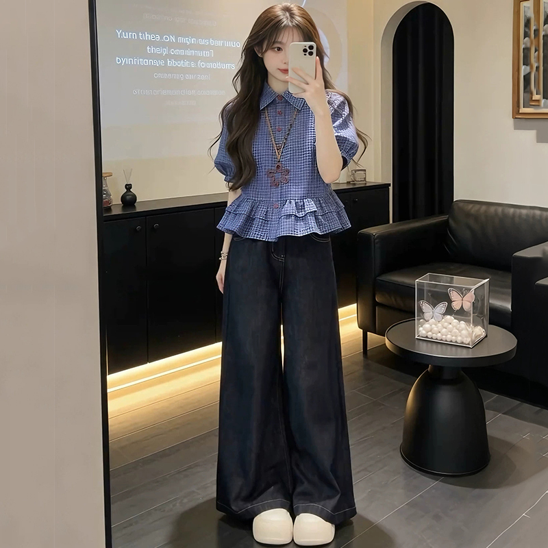 2026 Super Popular Summer Outfit Set for Plus-Size Women, Korean Style, Age-Reducing Plaid Shirt and Wide-Leg Jeans Two-Piece Set 2026 Super Popular Summer Outfit Set for Plus-Size Women, Korean Style, Age-Reducing Plaid Shirt and Wide-Leg Jeans Two-Piece Set