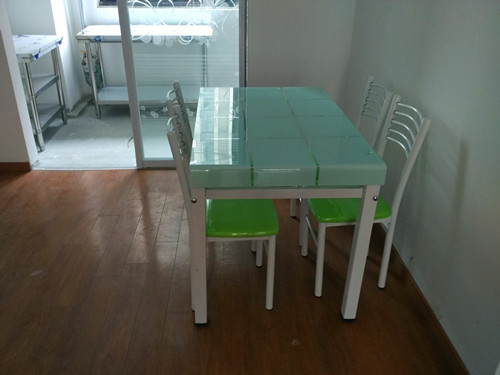 Đề nghị Hefei cho thuê đồ nội thất phòng đơn giản thời trang kính cường lực bàn ăn giá thấp giao thực tế bàn hình chữ nhật - Bàn bàn học nhỏ gọn