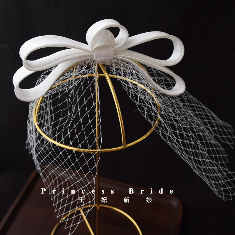 2022 new meritocratic butterfly knot short head yarn retro playful photo Write a real bride styled head decoration