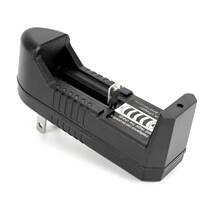 Lithium battery charger 3 7V 4 2 multifunction universal 26650 glare flashlight 18650