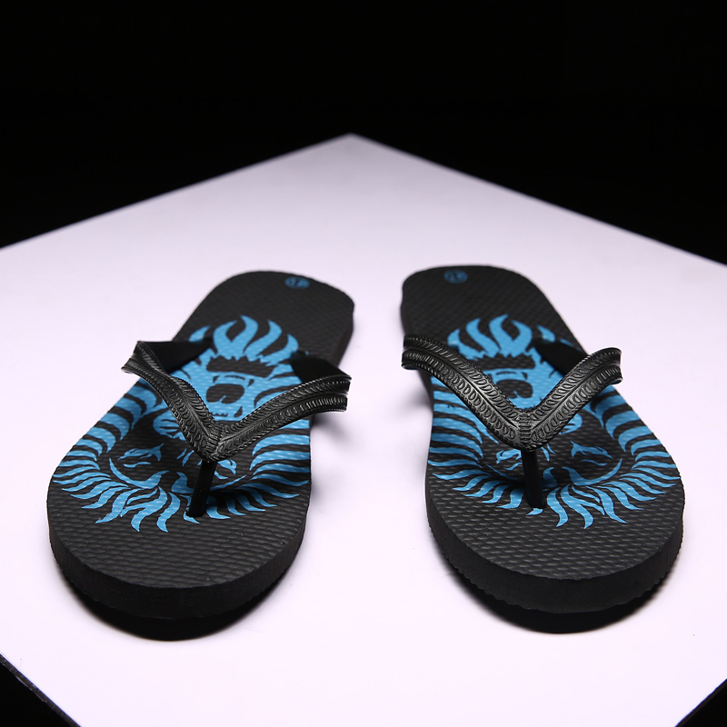 Dép cỡ lớn dép xỏ ngón nam mùa hè giày không trơn trượt pinch nhà trong nhà phòng tắm nhựa sandal thủy triều dép crocs nam