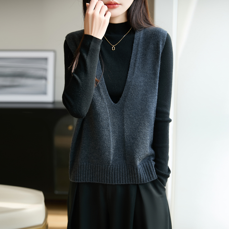 Trendy and Stylish~ 100% Pure Wool Knitted Vest for Women, Spring and Autumn Korean Style Layered V-Neck Sleeveless Sweater Vest