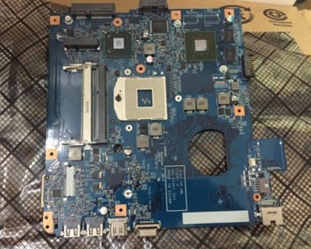 Macro-base 4752 4750G on the main board